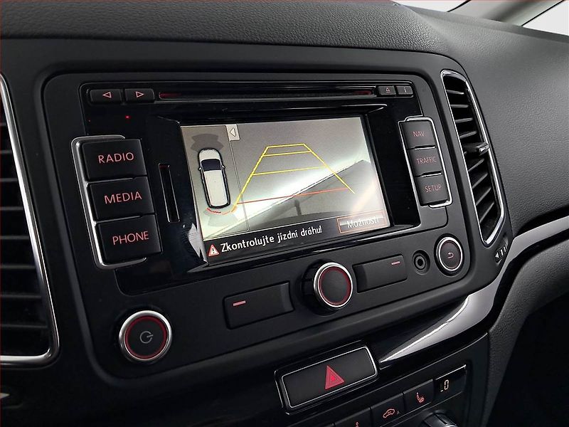 Seat Alhambra (2012) 2.0 TDI, Automat, 7 míst, Navi - fotka 21 z 21