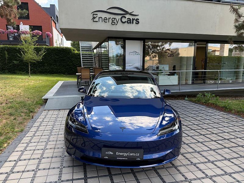 Tesla Model 3 Long Range AWD Tažné - fotka 2 z 40