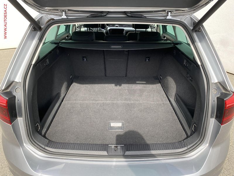 Volkswagen Passat (2020) 1.6 TDi, Business, DSG, LED - fotka 7 z 18