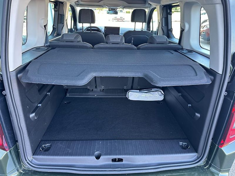Opel Combo Edition Plus L1H1 1.5CDTI, MT6 - fotka 19 z 19