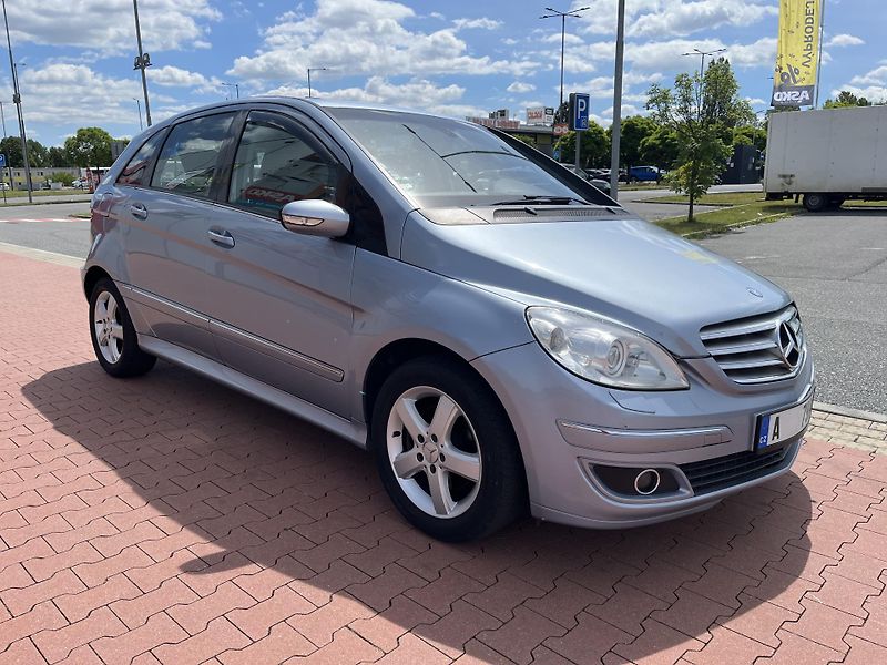 Mercedes-Benz Třídy B 200 Turbo Automat - fotka 4 z 26