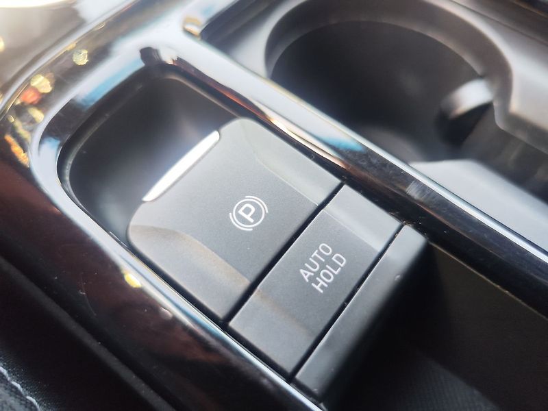 Hyundai i30 1.5 T-GDi/103kW N-Line DCT - fotka 26 z 33