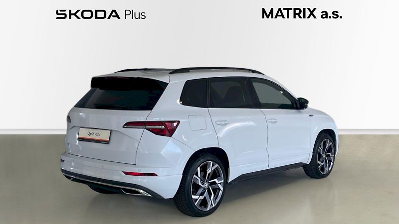 Škoda Karoq (2022) Sportline 2.0TSI 140kW DSG 4x4 - fotka 2 z 35