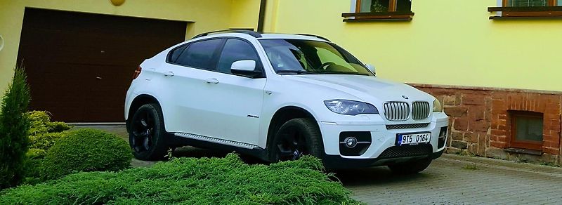 BMW X6 XDRIVE 40D - fotka 15 z 15