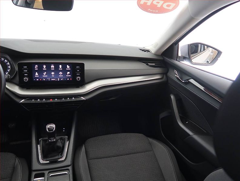 Škoda Octavia (2022) Style 1.0 TSI, Serv.kniha - fotka 8 z 24
