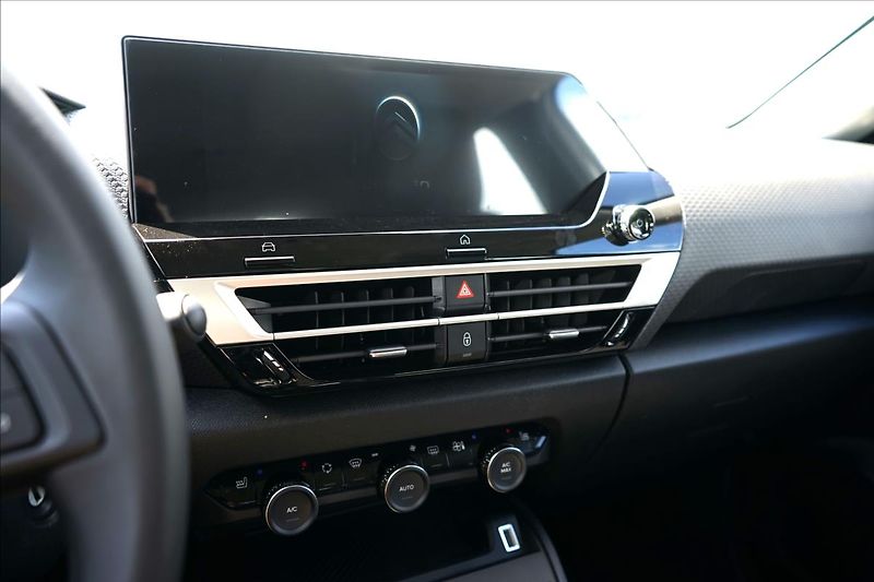 Citroën C4 (2026) 1,2 Hybrid 145k Automatic PLUS - fotka 18 z 21