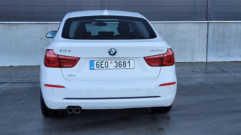 BMW Řada 3 320D XDRIVE GT - fotka 11 z 22