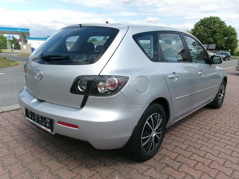 Mazda 3 (2007) 1,3i KLIMA BT NAVI - fotka 7 z 24