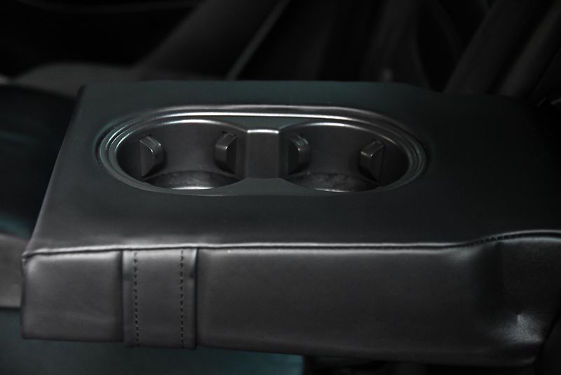 Volkswagen Touareg 3.0 TDi V6 DSG 4M,R-LINE,FACE - fotka 34 z 50