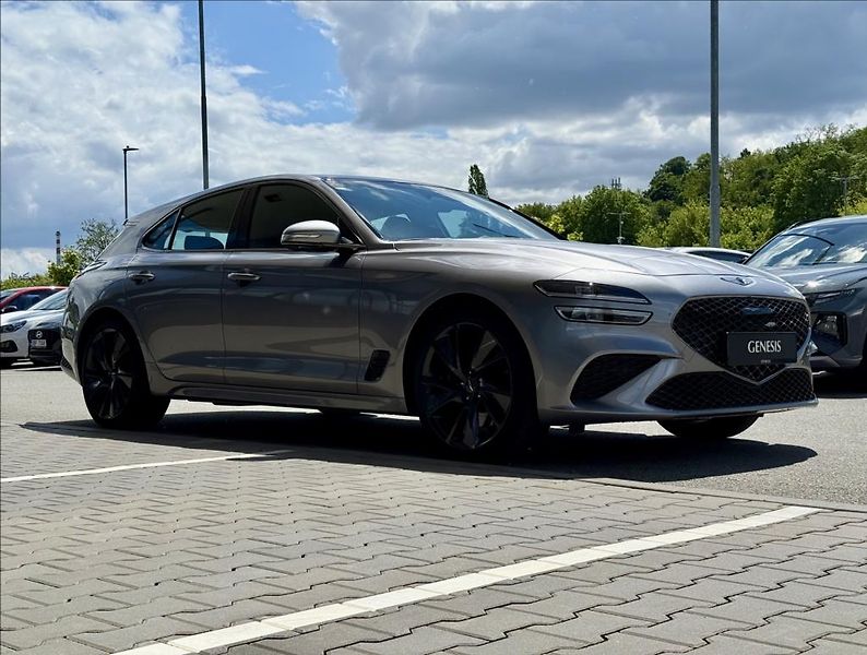 Genesis G70 2,0 T AWD  SB Sport Panorama - fotka 4 z 25