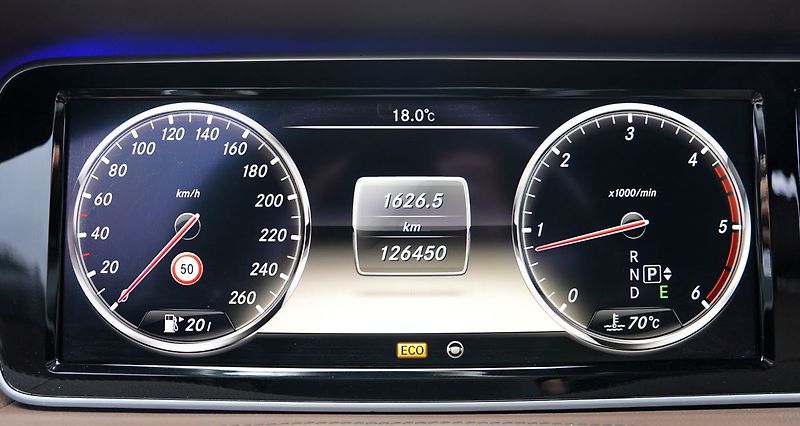 Mercedes-Benz Třídy S 350d AMG/Burmester/260 PS - fotka 38 z 47