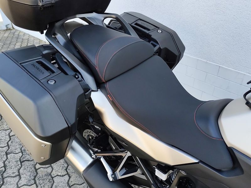 Honda NT 1100 Top Box - fotka 8 z 12