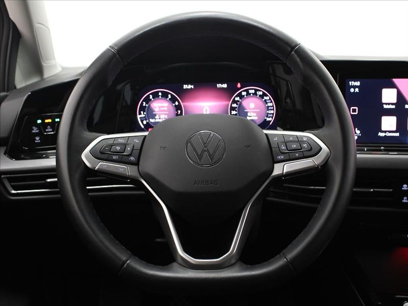 Volkswagen Golf 1,5 TSi 110kW Style Var.64tkm. - fotka 9 z 24