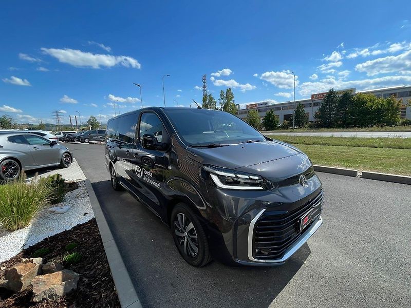 Toyota ProAce Verso 2.0 D A/T L2 Family 8S Webasto - fotka 7 z 29