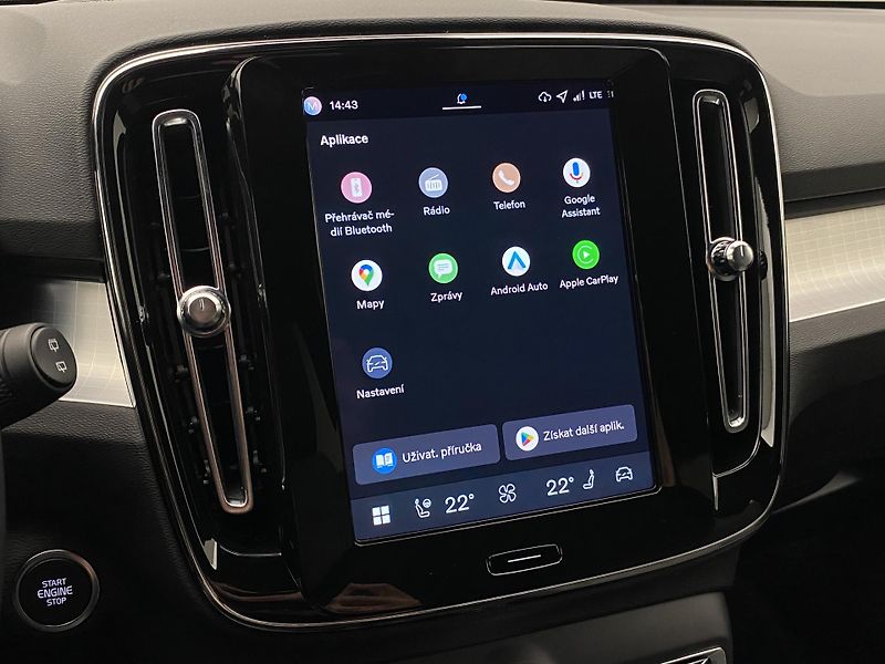 Volvo XC40 (2025) B3 AUT DARK PLUS - fotka 8 z 64