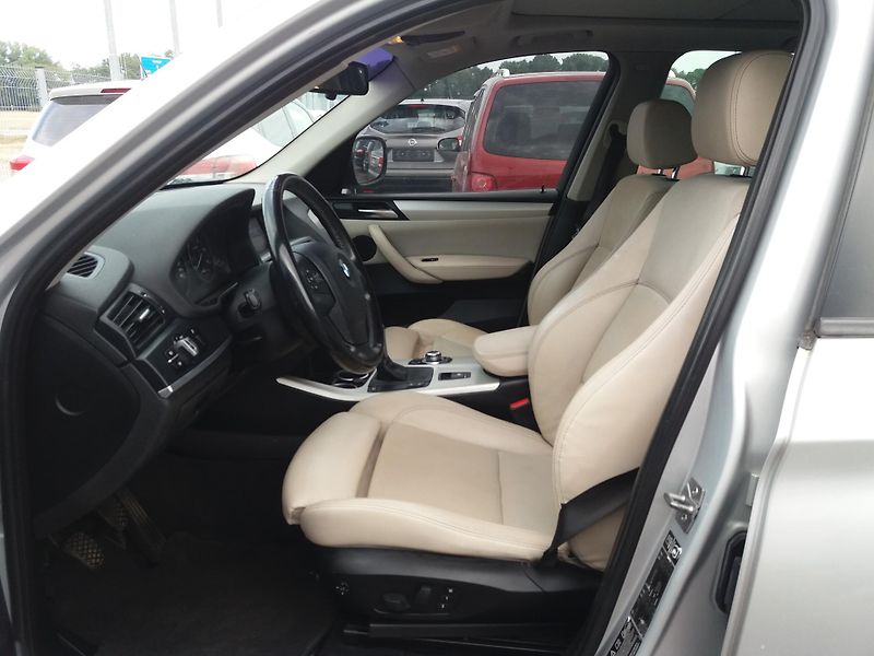 BMW X3 2.0D,4X4,XENONY,PANORAMA,NAVI! - fotka 13 z 28