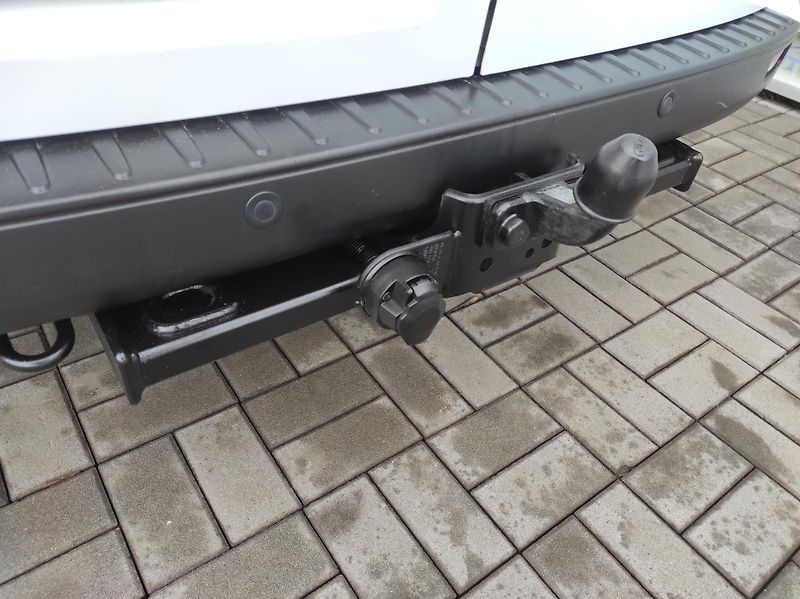 Ford Transit Custom 2,0EcoBlue mHev, L2, 6 míst,TZ - fotka 31 z 43
