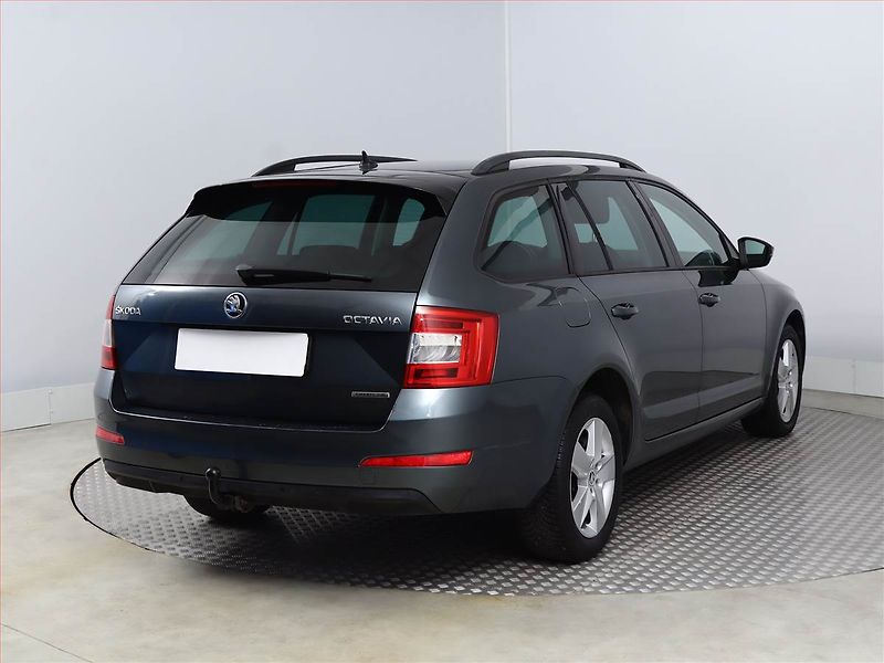 Škoda Octavia (2014) Greenline 1.6 TDI, Serv.kniha - fotka 5 z 15