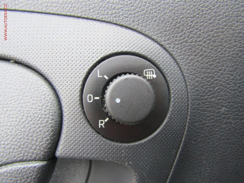 Škoda Fabia (2014) 1.6TDi, ČR, Klima - fotka 13 z 18