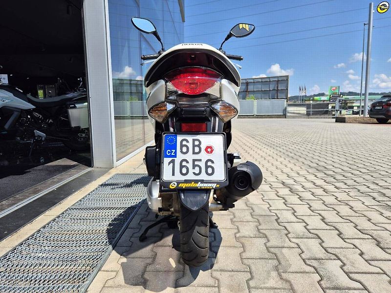 Honda PCX 125 (2011) - fotka 5 z 24