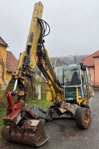 Menzi Muck (1999) A71 mobil bagr 9t kráčivka - fotka 6 z 8