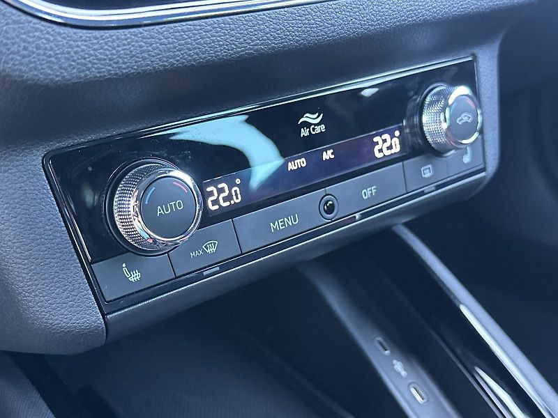 Škoda Kamiq (2024) 1.5 TSI Monte Carlo - fotka 14 z 32