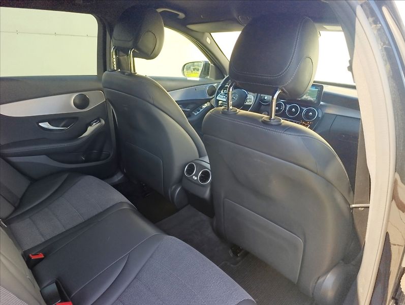 Mercedes-Benz Třídy C 2,0 EQ POWER KAMERA NAVI - fotka 31 z 38