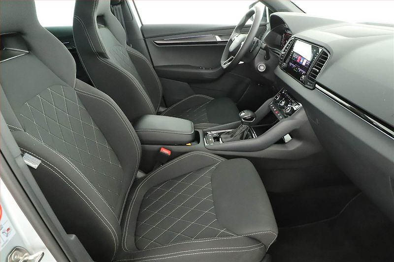 Škoda Karoq (2025) 2.0 TDI, SPORTLINE, 4X4 - fotka 7 z 28