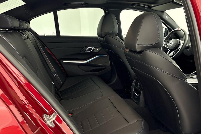 BMW Řada 3 řady 3 | M340d xDrive - fotka 11 z 25