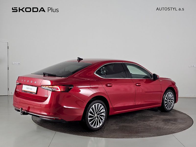 Škoda Superb (2024) 2.0TDI 142kW 4x4 DSG LAURIN A - fotka 2 z 30