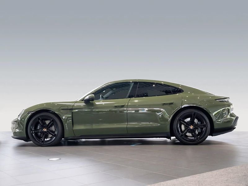 Porsche Taycan BOSE Chrono 360 Matrix Venti - fotka 3 z 23