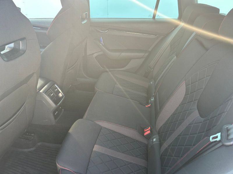 Škoda Octavia (2023) COM RS TD 147/2.0 A7A - fotka 14 z 33