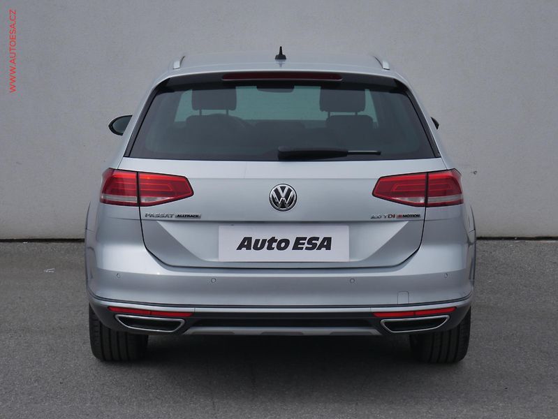 Volkswagen Passat (2017) 2.0TDi, ČR, DSG, navi, LED - fotka 5 z 23