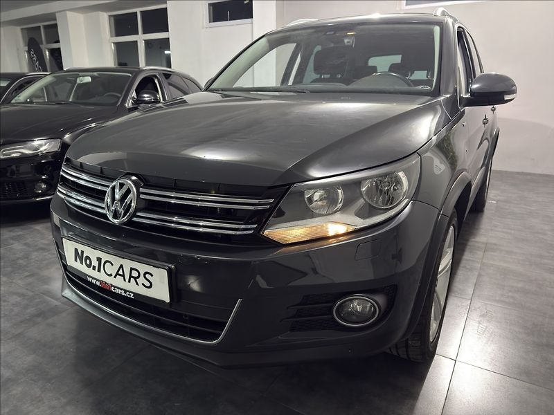 Volkswagen Tiguan 1,4   TSI 90KW CUP VÝHŘEV TOP - fotka 32 z 36