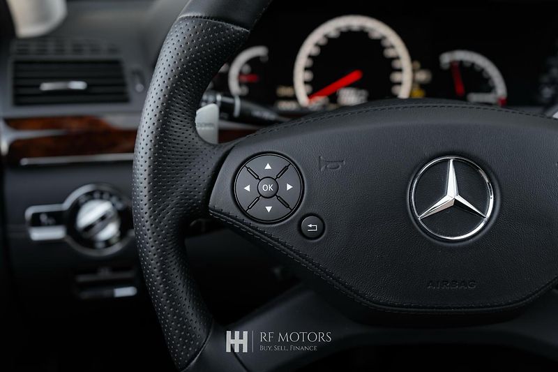 Mercedes-Benz Třídy S (2013) AMG S 63 5.5 V8 Biturbo - fotka 39 z 56