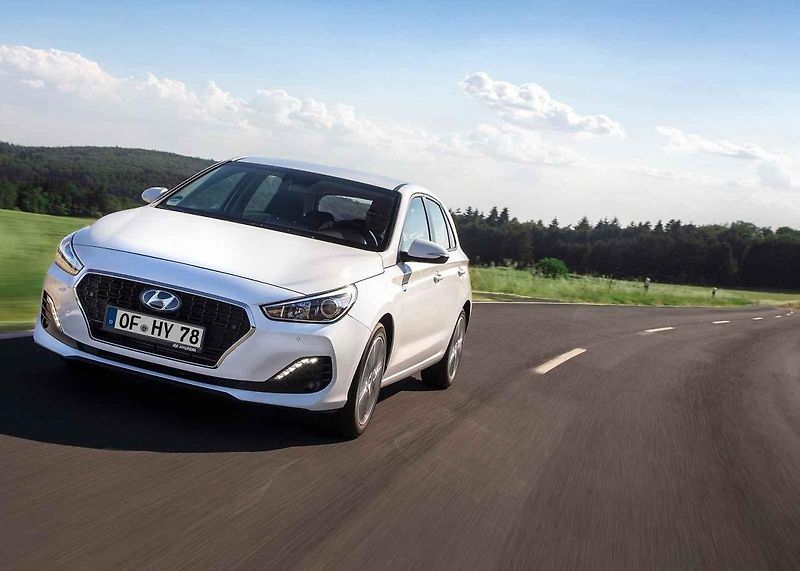 Kia nabízí před Vánoci slevy od 25 až do 70 tisíc korun.