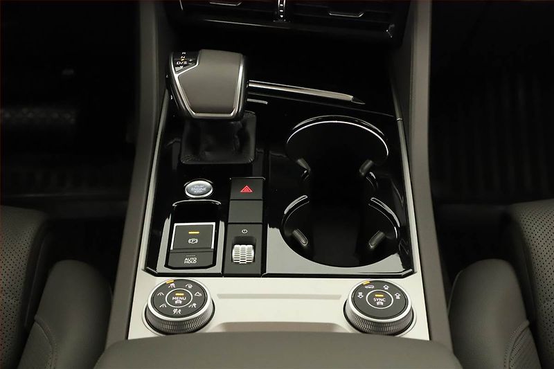 Volkswagen Touareg (2019) 3.0 TDI - fotka 11 z 19