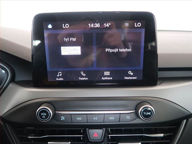 Ford Focus (2022) 1.0 EcoBoost, Tempomat - fotka 12 z 18