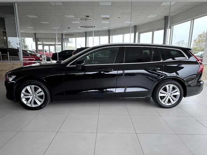 Volvo V60 B3 AUT*120kW*KeyLess*LED*Kamer - fotka 8 z 35