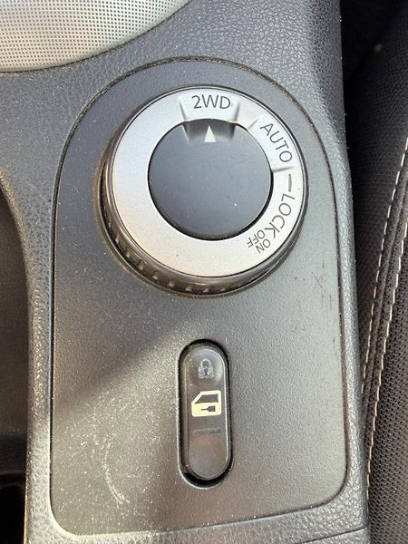 Nissan Qashqai (2008) - fotka 20 z 28