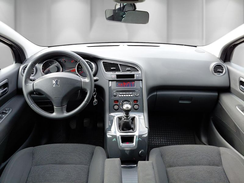 Peugeot 5008 (2014) 1.6HDi Active  - fotka 20 z 24