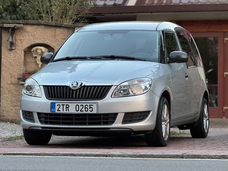 Škoda Roomster 1.6TDI ROZVODY TAŽNÉ KLIMA   - fotka 3 z 25