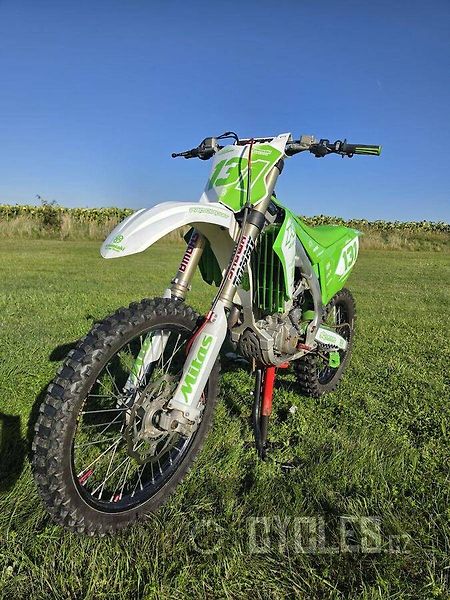 Kawasaki KX 450 F (2021) - fotka 9 z 11