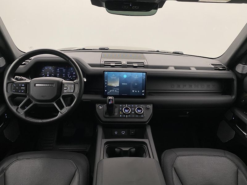 Land Rover Defender 130 D300 SE AWD AUT CZ - fotka 2 z 58