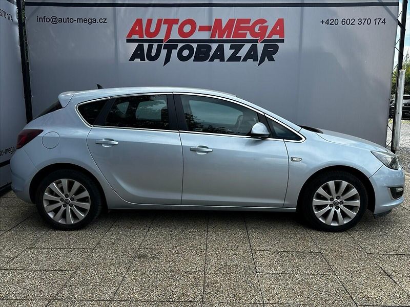Opel Astra 1,4 103 kW TURBO automat, CZ - fotka 4 z 36