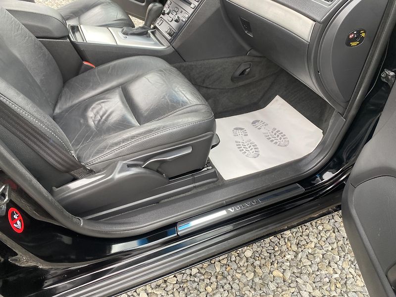 Volvo XC90 2.5TDi D5 200PS 7M 196000KM 1A - fotka 132 z 161