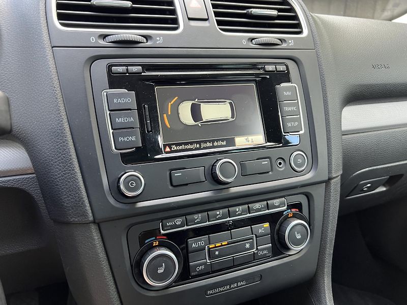 Volkswagen Golf 1.2 TSi 77 kW PO ROZVODECH - fotka 12 z 15
