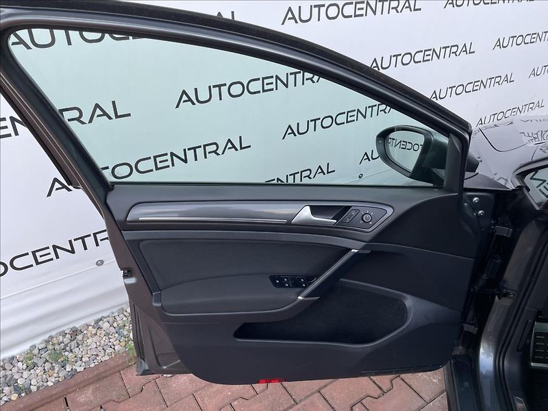 Volkswagen Golf 2,0 GTI  -APR 210kw Performanc - fotka 24 z 27