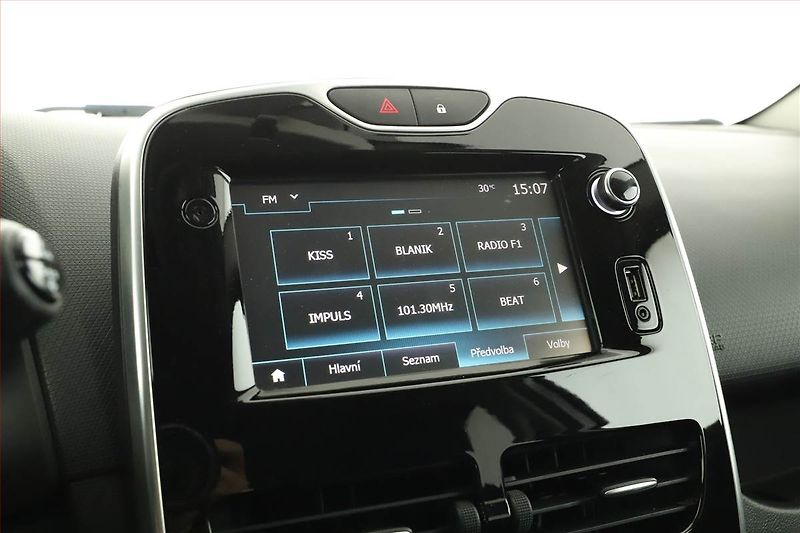 Renault Clio (2016) 1.2 TCe, Automat, Tempomat - fotka 11 z 14