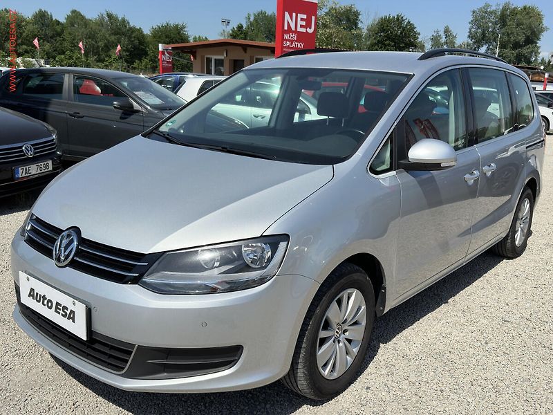 Volkswagen Sharan (2015) 2.0 TDi, AC, výhřev sed - fotka 3 z 19